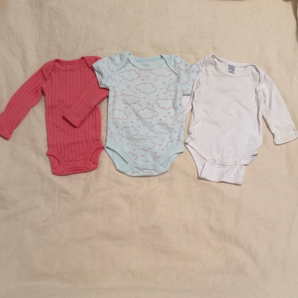 Set of 3 Preemie to Newborn Bodysuits